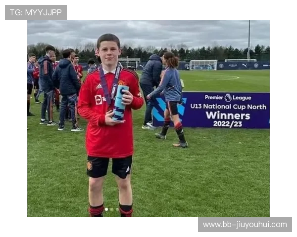 花志成足球能力解析与发展潜力探讨 逐步崭露头角的未来之星